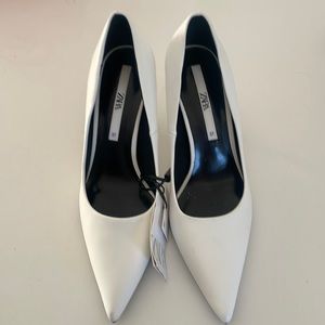 Zara closed toe pumps size 7 NWT